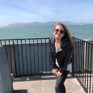 Meet your Posher, Nikki